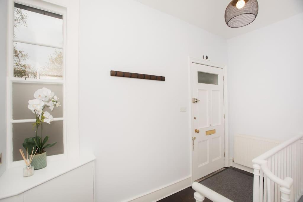 באת' River View House Cleveland Bridge מראה חיצוני תמונה