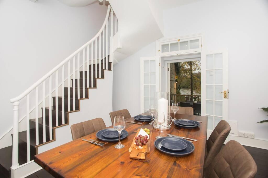 באת' River View House Cleveland Bridge מראה חיצוני תמונה