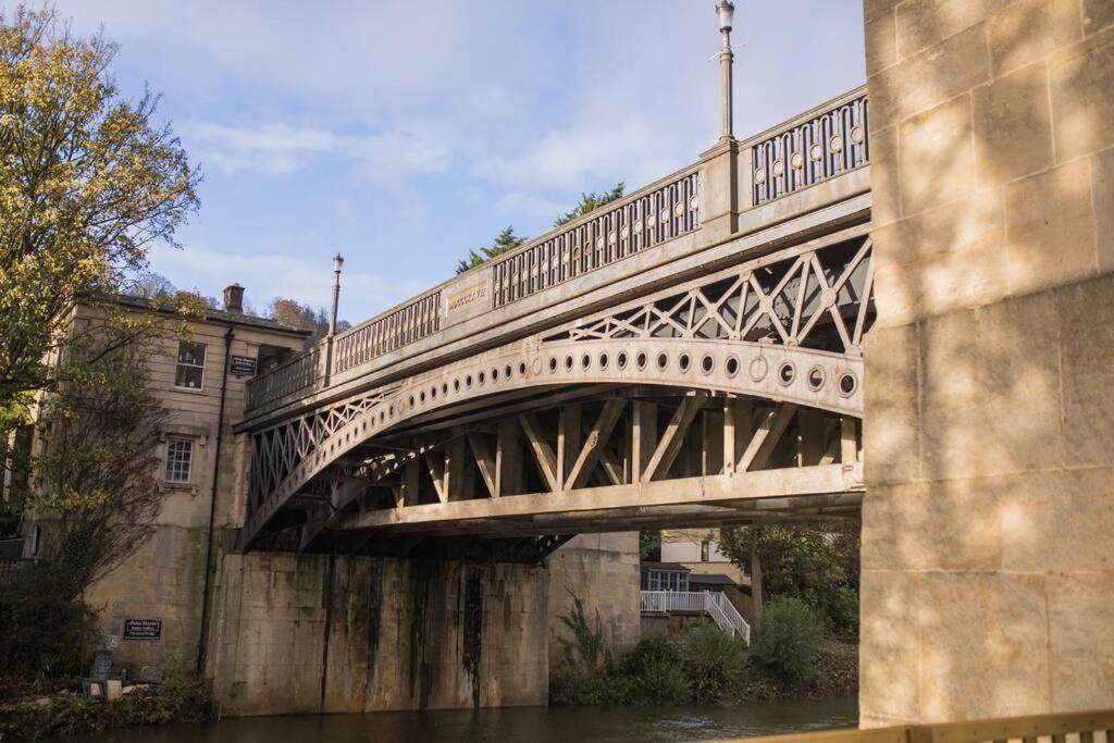 באת' River View House Cleveland Bridge מראה חיצוני תמונה