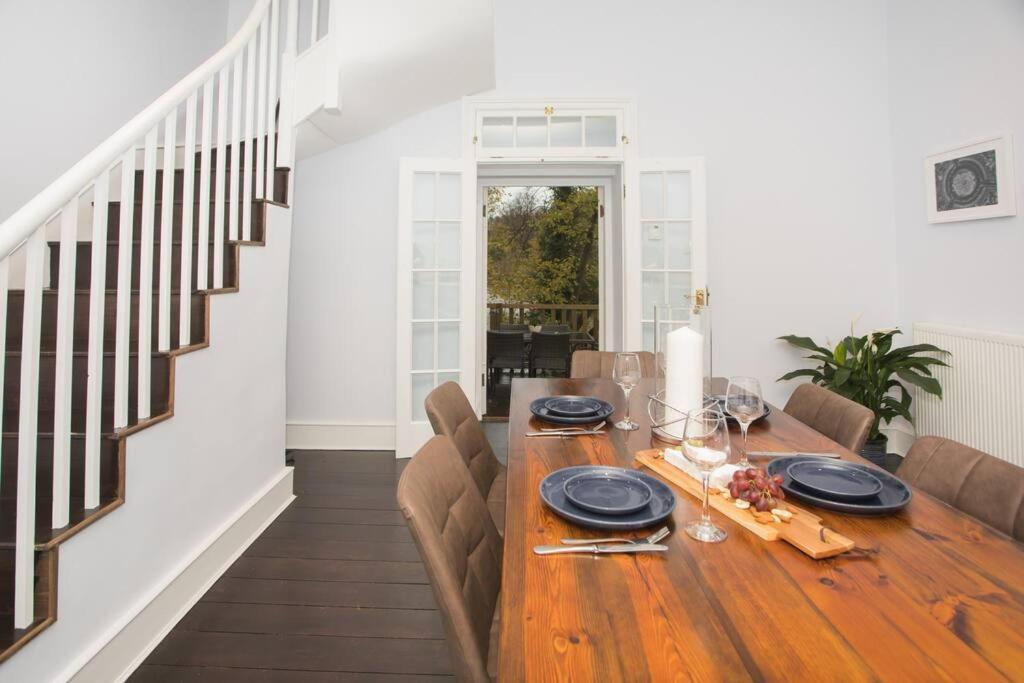 באת' River View House Cleveland Bridge מראה חיצוני תמונה
