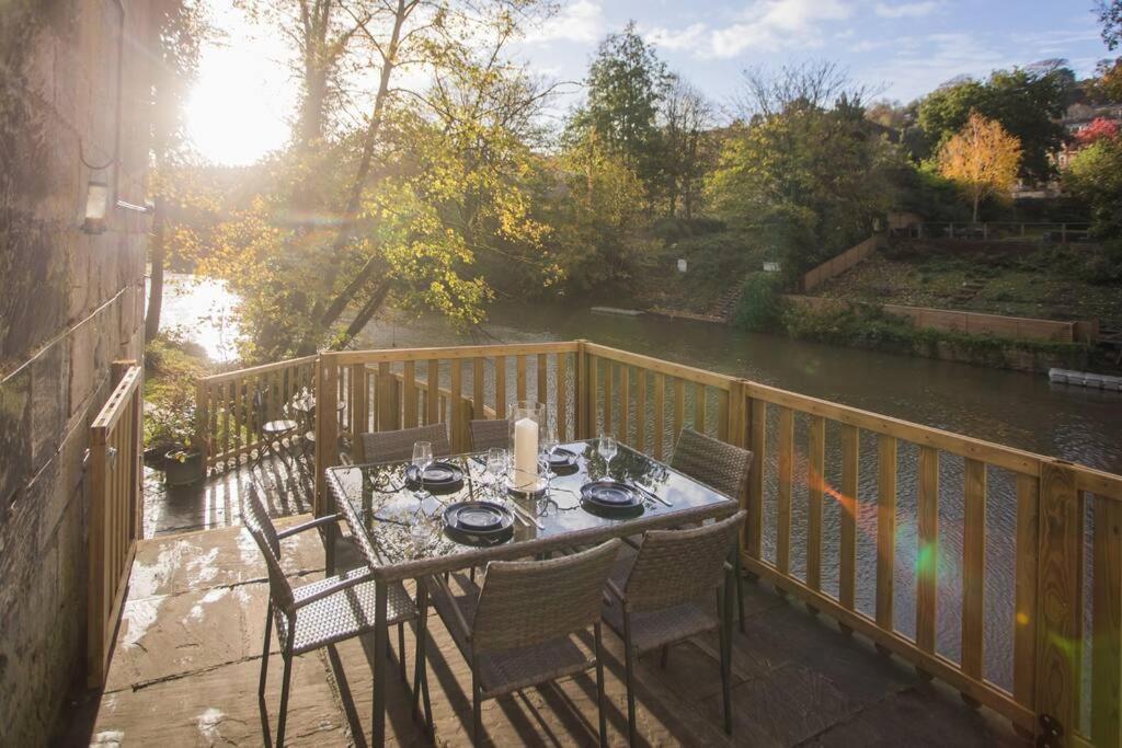 באת' River View House Cleveland Bridge מראה חיצוני תמונה